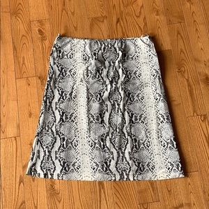 Stretchy snakeskin skirt